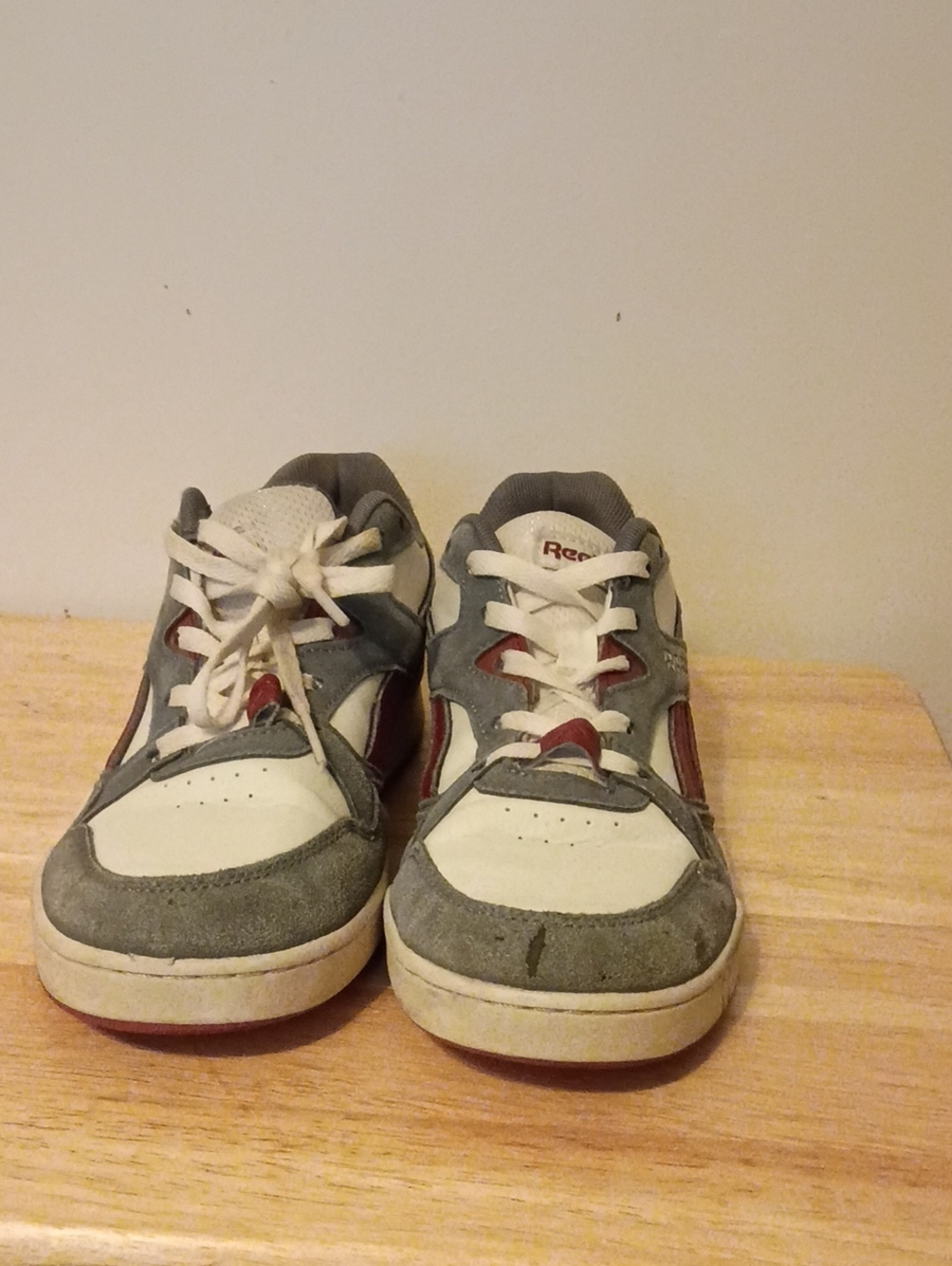 Reebok White, Gray & Red Men's Low-Top Sneakers